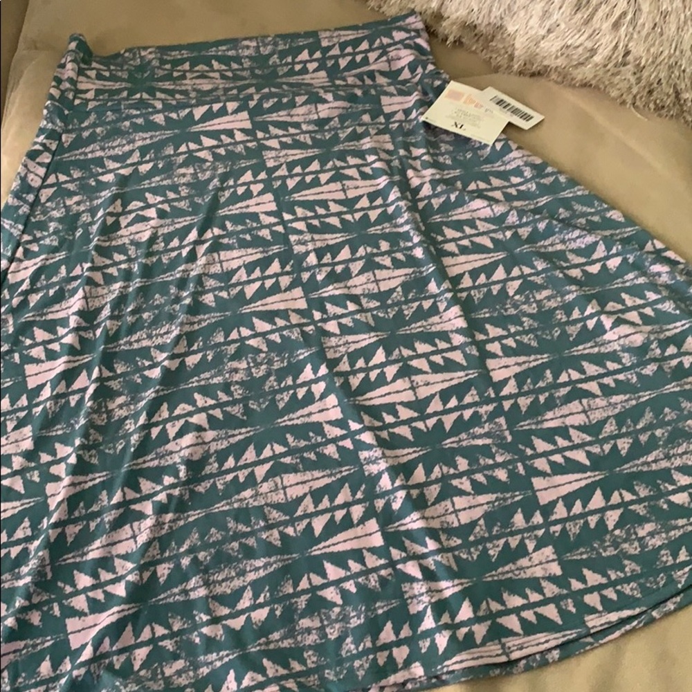 LuLaRoe azure skirt.nwt